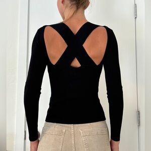 COS XS women's black long-sleeved T-shirt, bodycon with a cross on the back